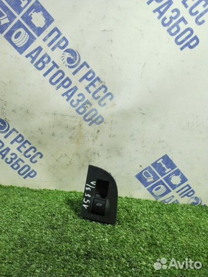 Кнопка стеклоподъемника задняя левая Audi A6 седан