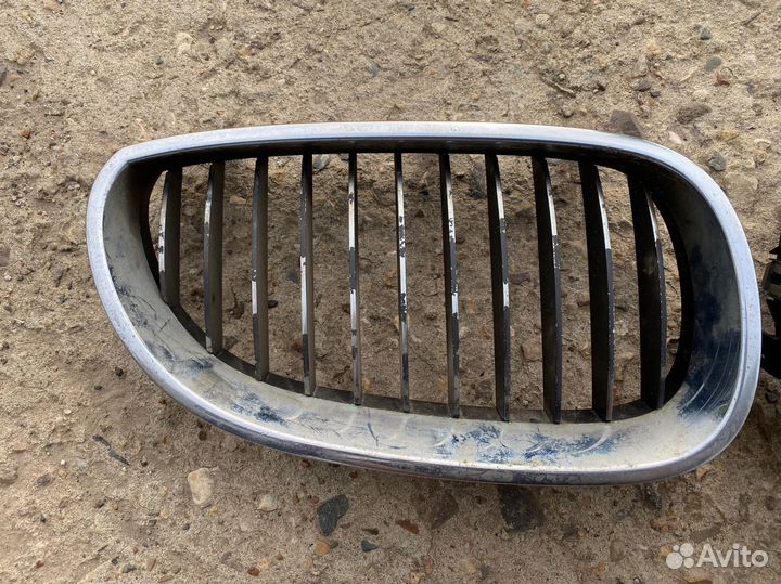 Рестайлинговые ноздри BMW 5 e60