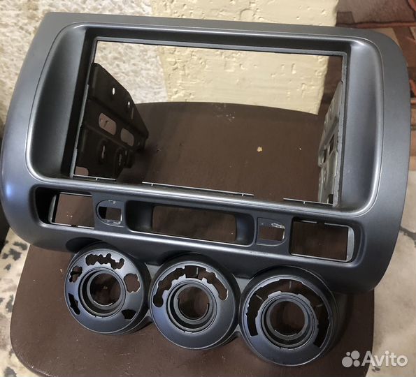 Рамка под магнитолу на хонду фит 2003 года