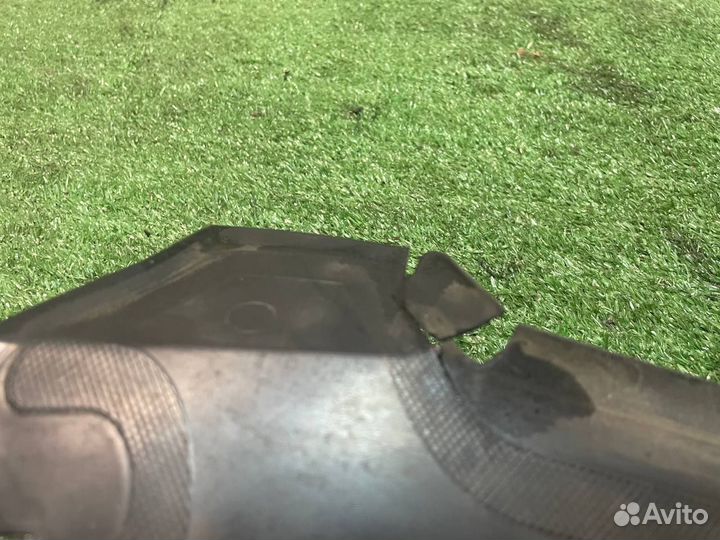 Воздуховод радиатора правый левый Audi Q5