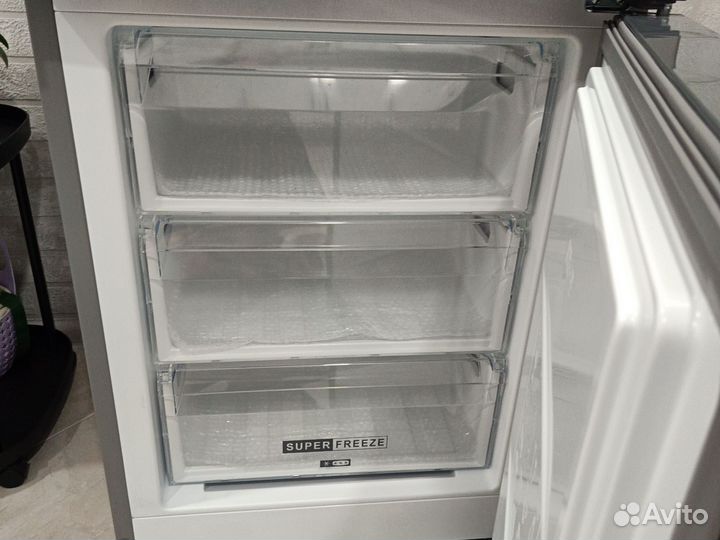 Холодильник whirlpool WTNF 902 X бу