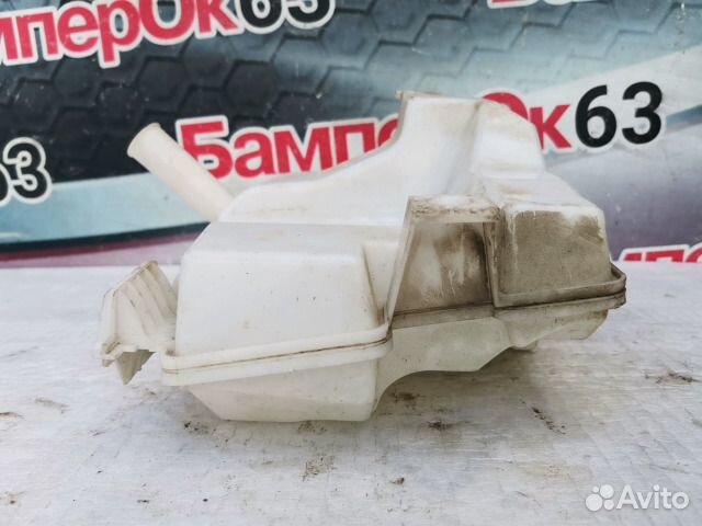 Бачок омывателя передний Ford Focus