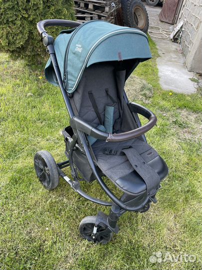 Коляска прогулочная bubago model one