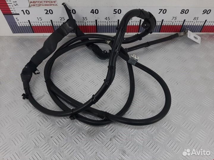 Клемма аккумулятора плюс Mercedes-Benz C-Класс