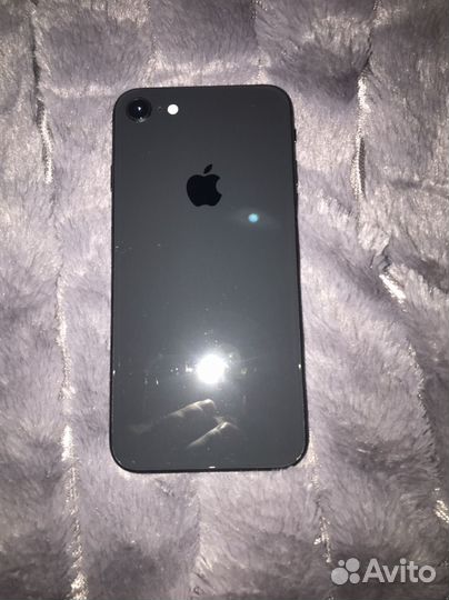 iPhone 8, 64 ГБ