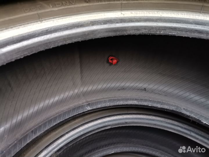 Yokohama Advan Sport V105 235/50 R19 99W