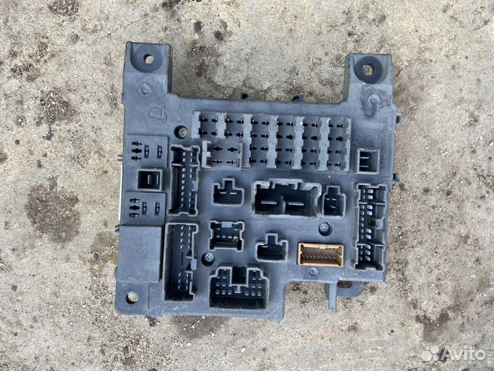 Блок предохранителей аутлендер xl