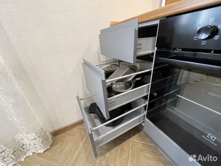 Цена за весь гарнитур MK 0246306