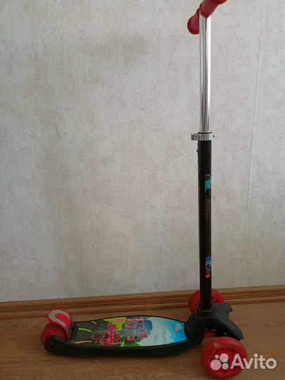 Самокат детский трехколесный