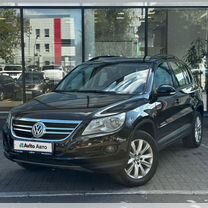 Volkswagen Tiguan 2.0 AT, 2010, 270 638 км, с пробегом, цена 1 010 000 руб.