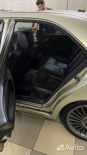 Капот на мерс 210