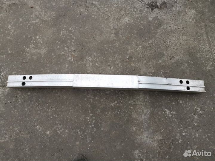 Усилитель заднего бампера Honda Civic III 2005