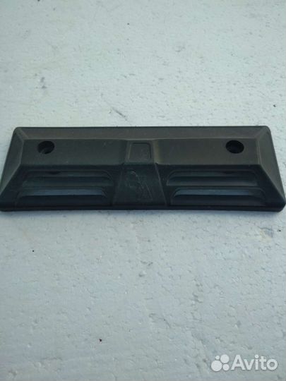 Ока воздухoзаборник капота