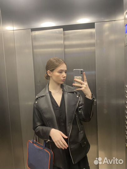 Администратор, хостес, помощник руководителя