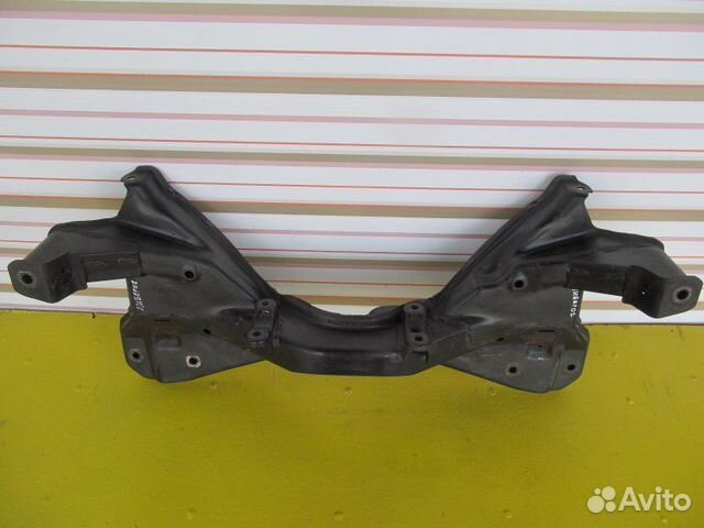 Подрамник передний Mitsubishi Libero 4G15 2000