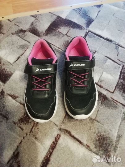 Кроссовки для девочки 34