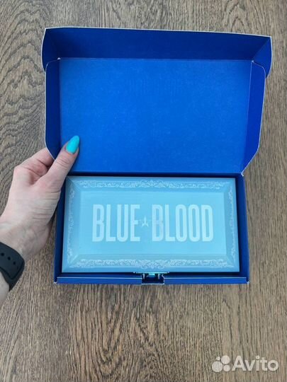 Палетка Jeffree Star Cosmetics Blue Blood