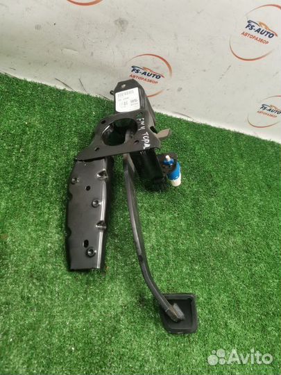 Педаль тормоза Ford Mondeo 4 седан 2.0 aoba 2008