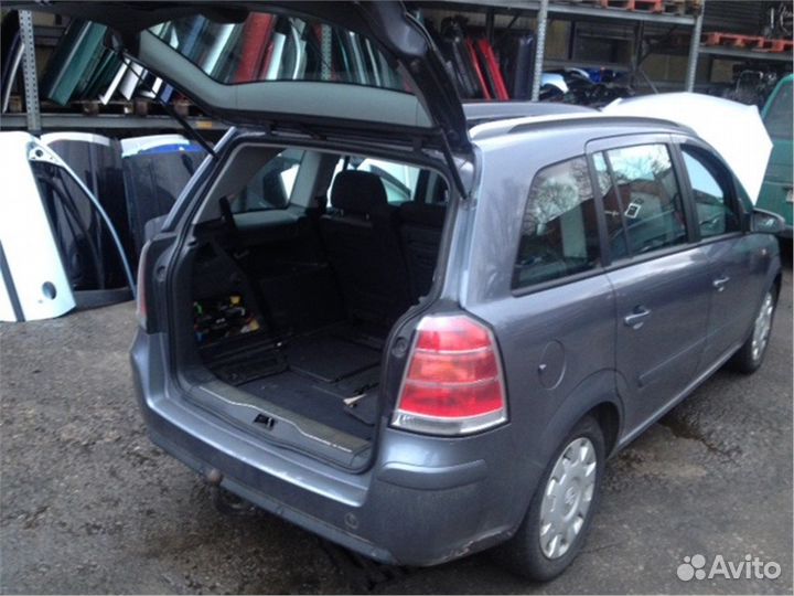 Разбор на запчасти Opel Zafira B 2005-2012