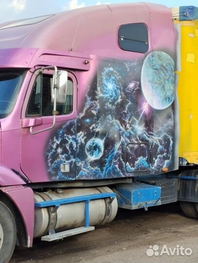 Freightliner CL120064ST с полуприцепом, 2004