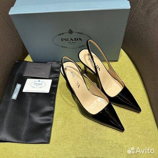 Женские туфли Prada