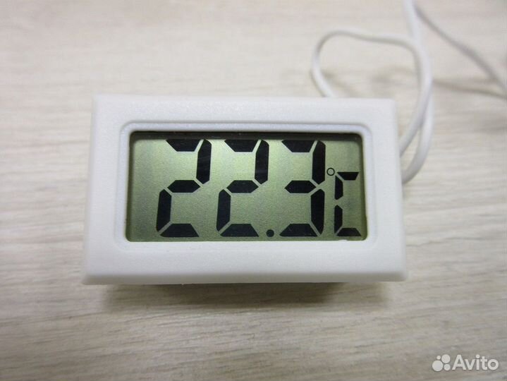 Цифровой термометр с ЖК экраном, выносной датчик