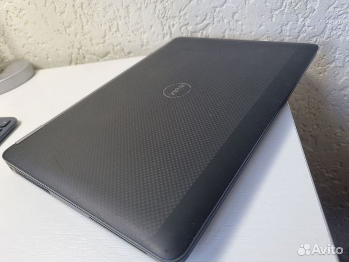 Dell Latitude E7270 i5/8/128/touch IPS