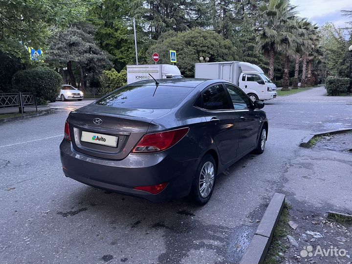 Hyundai Solaris 1.4 AT, 2015, 195 000 км