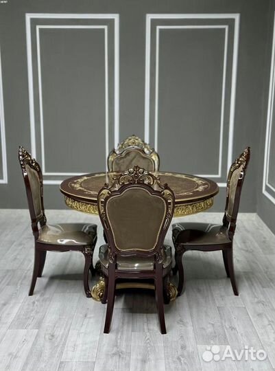 Стол и стулья в гостиную.Оплата при получении