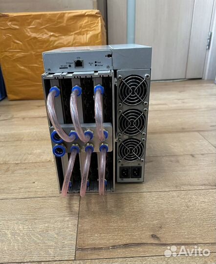 Asic Antminer S19Pro 110Th на водоблоках Vnish