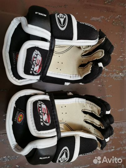 Хоккейная форма краги (перчатки) - Easton Stealth