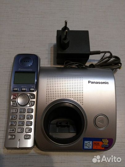 Panasonic KX-TG7205RU-S