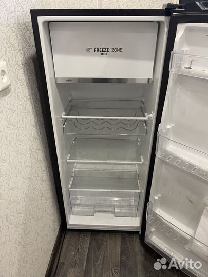 Холодильник hisense