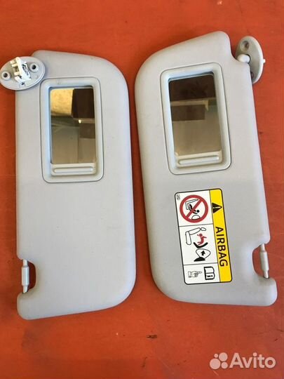 Козырек Toyota Prius ZVW55 2ZR-FXE 2016