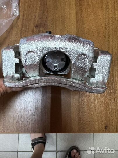 Киа рио 3, хендай солярис Суппорт тормозной задний