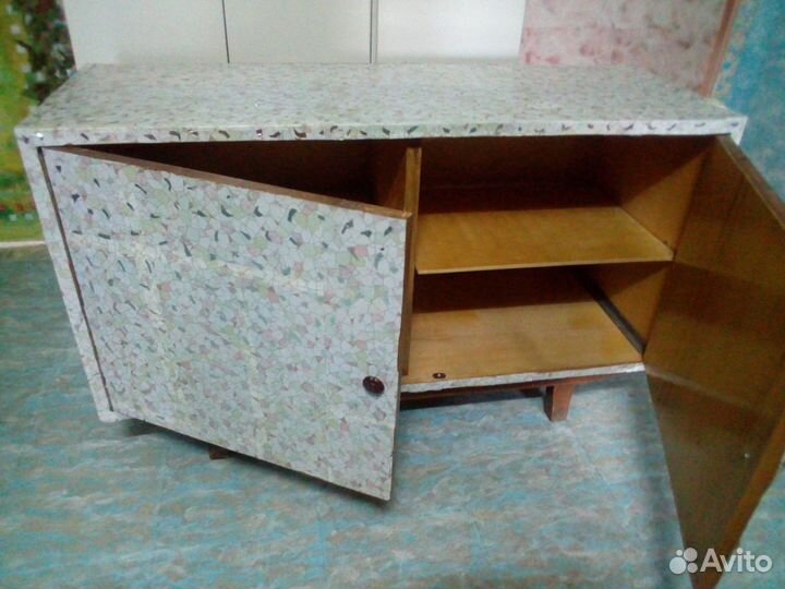 Тумбочка для белья и других предметов