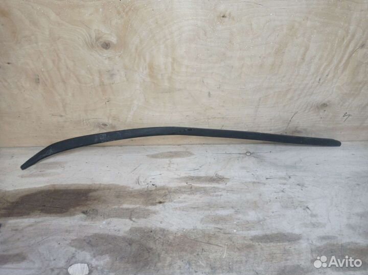 Молдинг лобового стекла Audi A6 C6