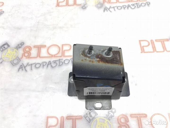 Кронштейн усилителя заднего бампера Nissan Teana