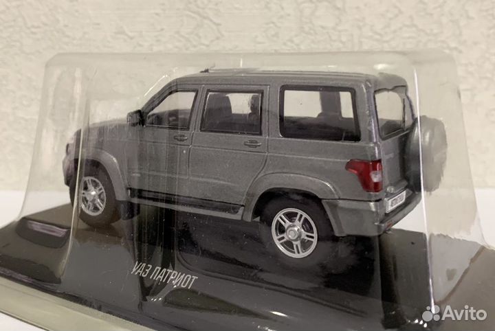 УАЗ патриот 1:43. Деа