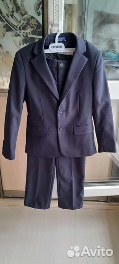 Школьный костюм новый