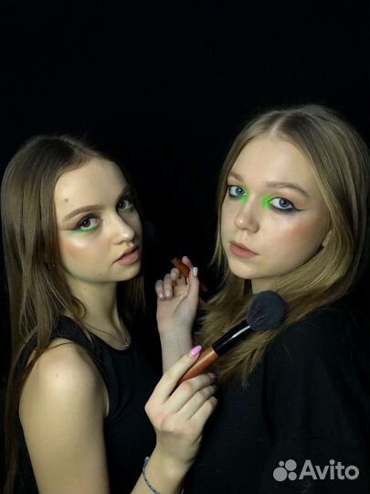 Модель на макияж