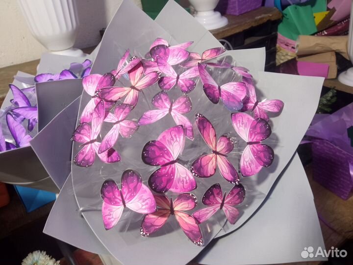 Светящийся букет из бабочек