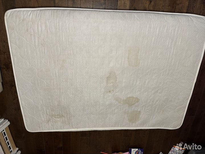 Матрас пружинный 140х200