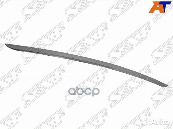 Молдинг крышки багажника Toyota Camry UAE/USA 14-17