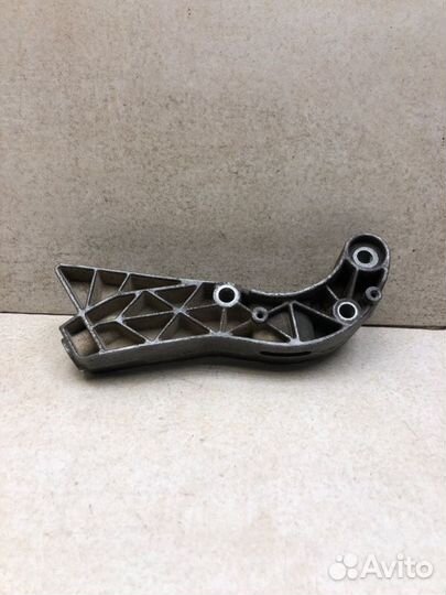 Кронштейн кпп задний LADA Kalina ваз-11194 хэтчбек