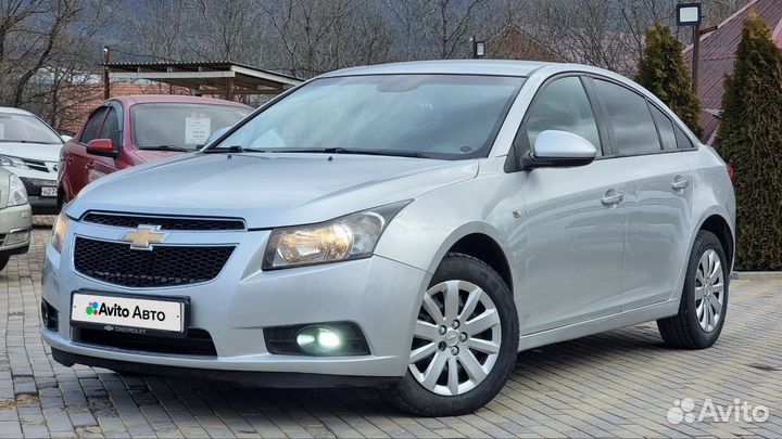 Chevrolet Cruze 1.6 AT, 2011, 220 000 км