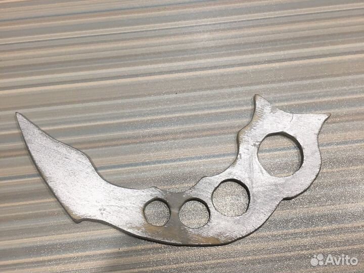 Нож из дерева