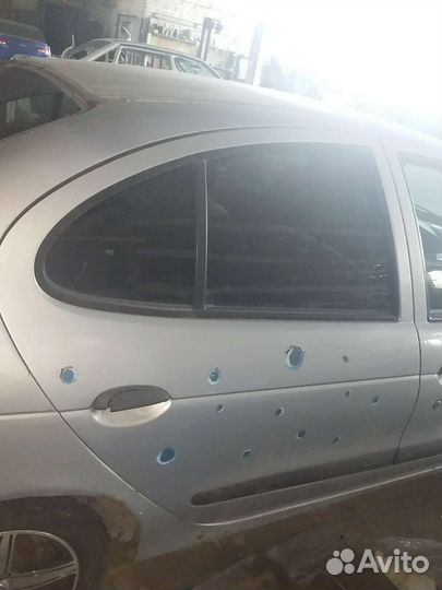 Дверь задняя правая Renault Megane 1