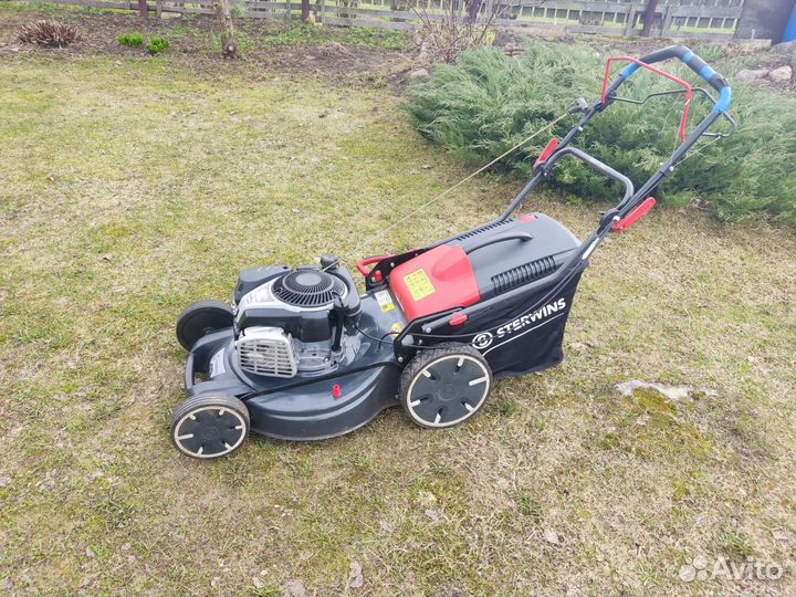 Газонокосилка бензиновая самоходная бу