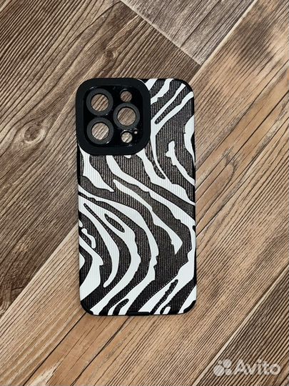 Чехол на iPhone 13 pro